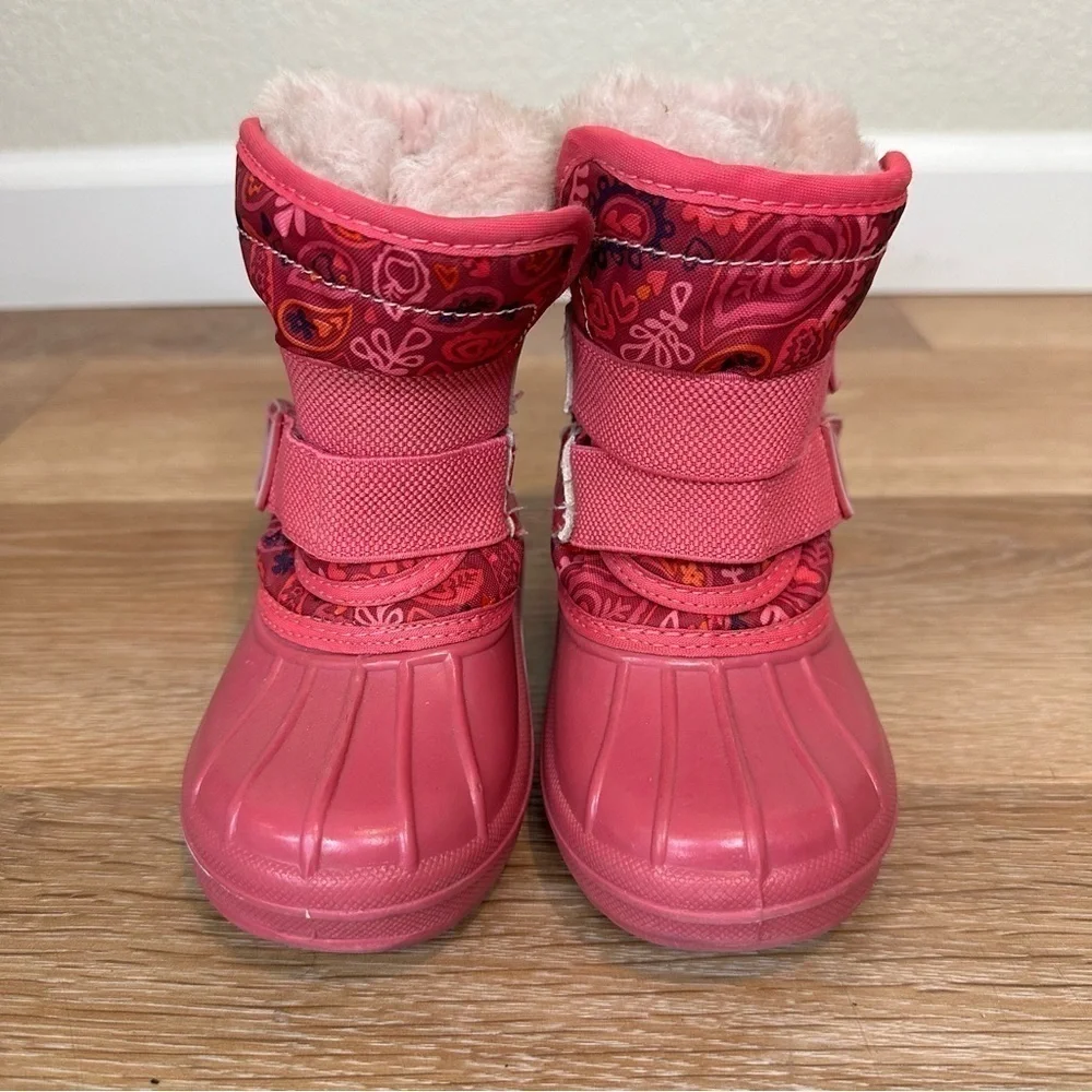 Cat & Jack Girls Size 5/6 Pink Thermolite Faux Fur Snow Boots
